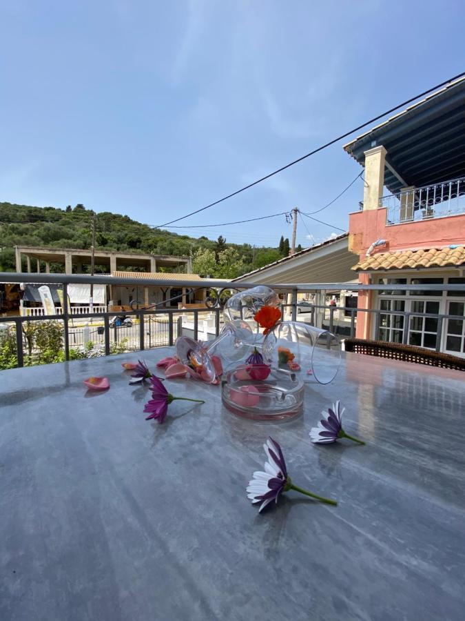 Yiannis Studios Moraitika Exterior foto