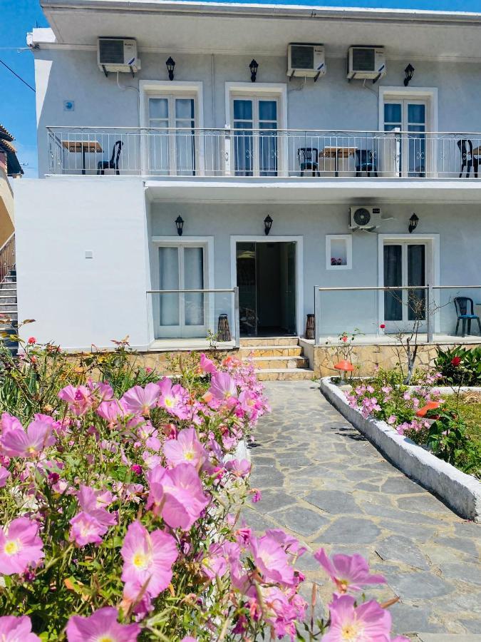 Yiannis Studios Moraitika Exterior foto
